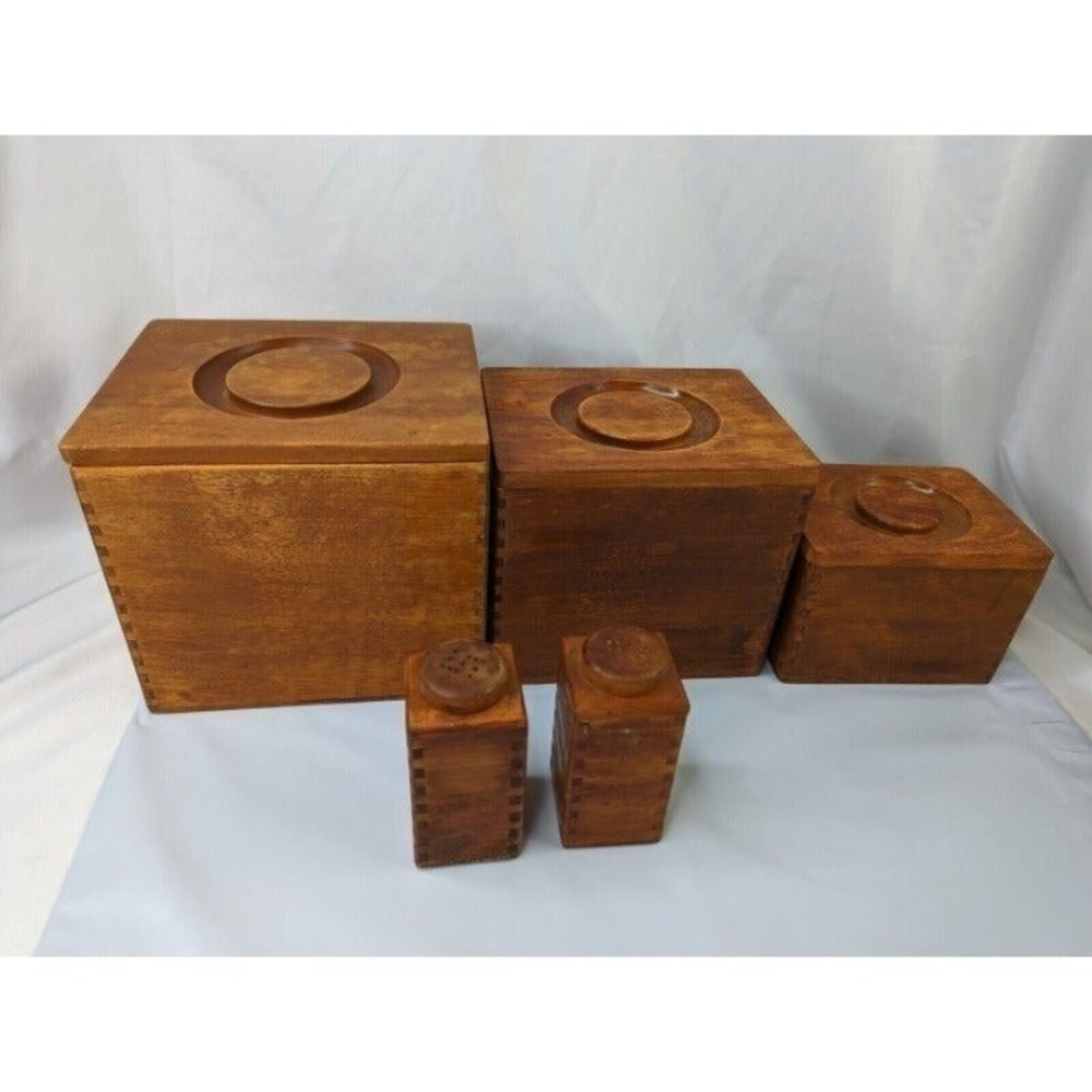 Woodpecker Products‎ Wooden Canister Salt Pepper Shaker Lot